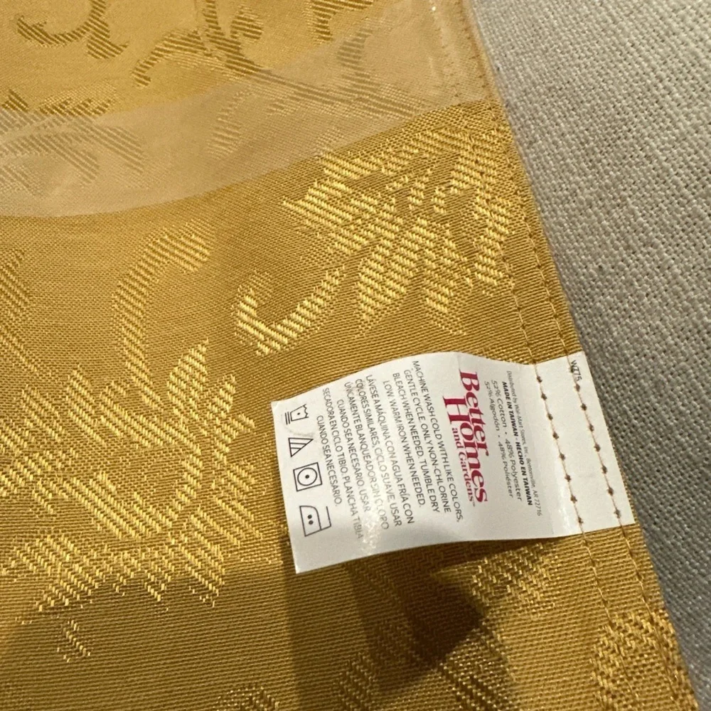 Better Homes & Gardens Damask Scroll Jacquard Placemats Set Of 2 Gold Tan Almond